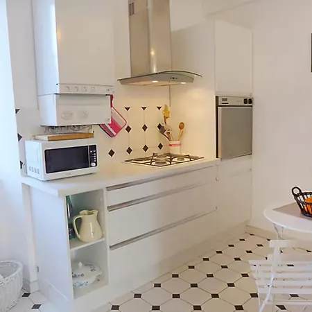 Charming T3 With Parking Near The Ocean * Saint-Jean-de-Luz