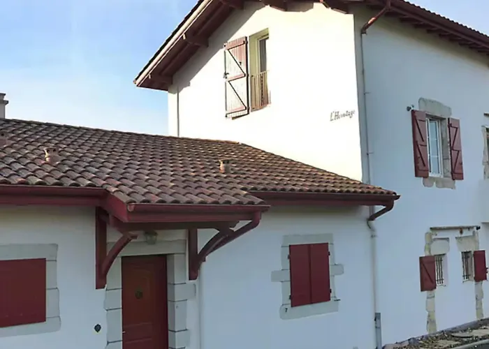 Charming T3 With Parking Near The Ocean *