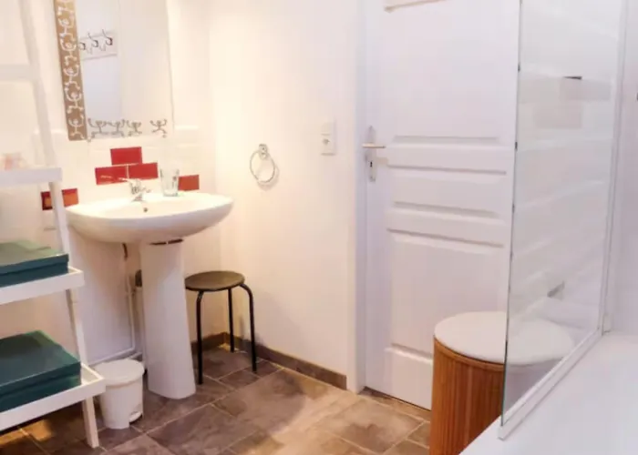 Apartman Charming T3 With Parking Near The Ocean